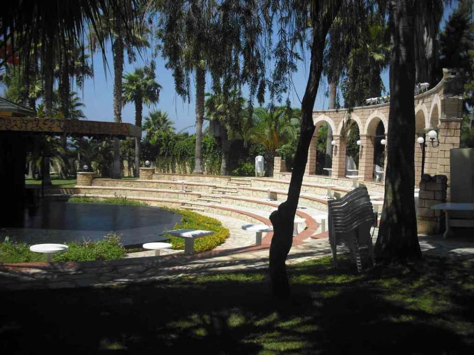 Theater Hotel Meryan