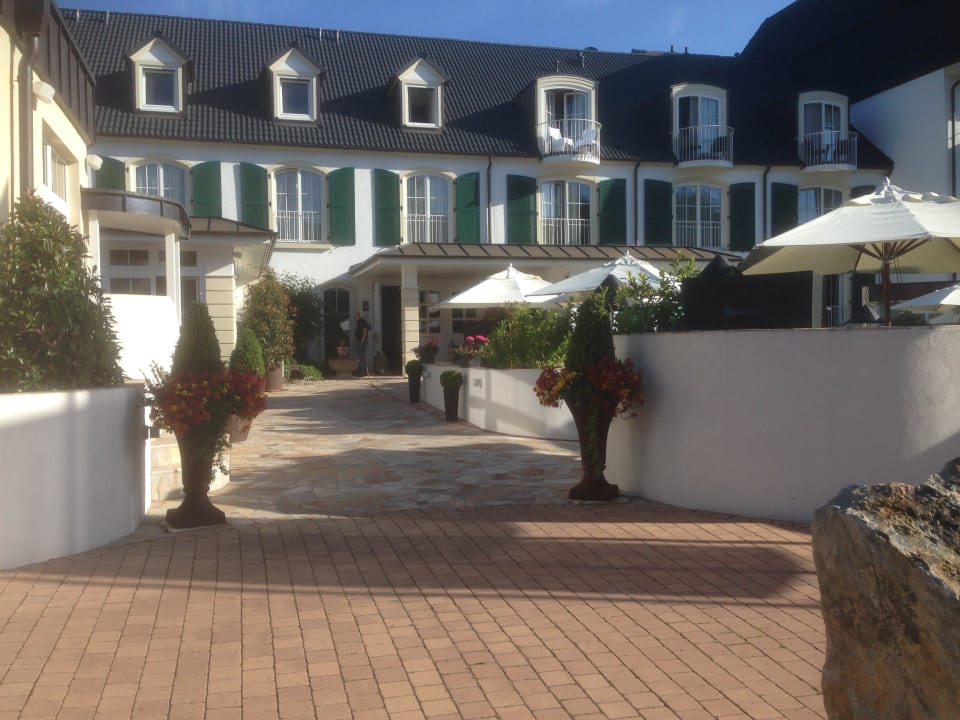 Der Haupteingang LIFESTYLE Resort Zum Kurfürsten