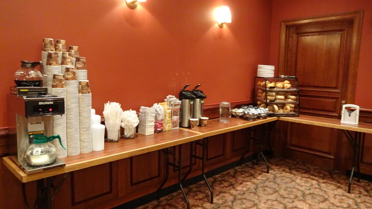 Gastro Chelsea Savoy Hotel