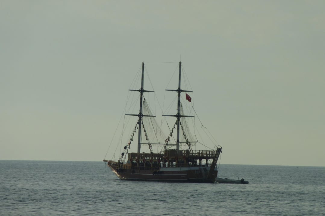 Piratenschiff? Hotel Terrace Beach Resort
