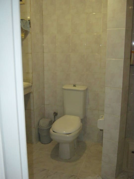 WC im Badezimmer Hotel Anahtar