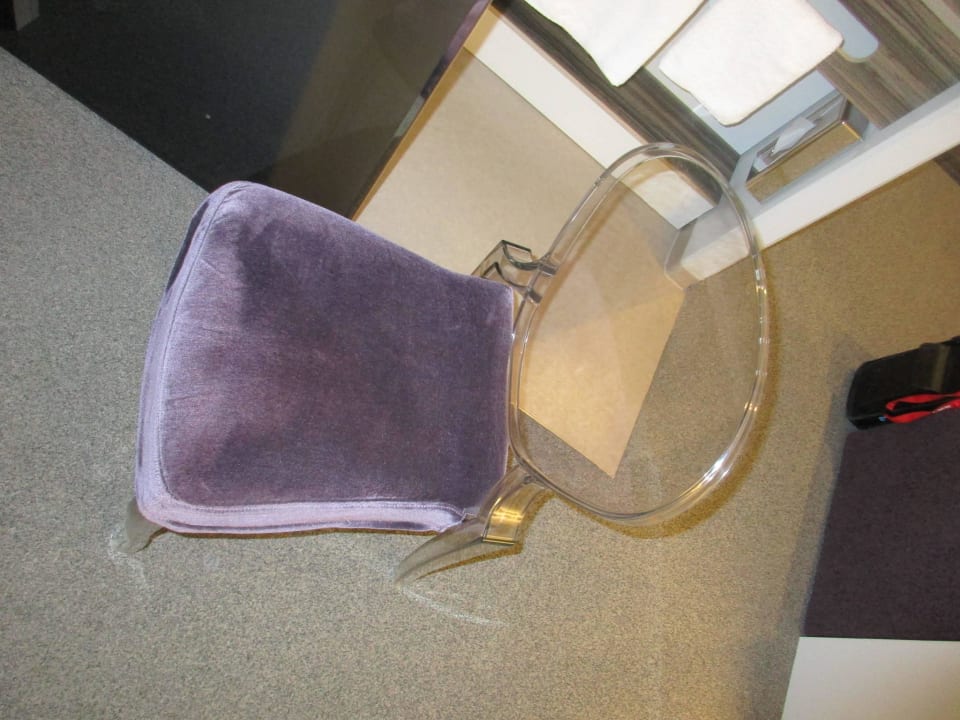 Stylischer Stuhl Premier Inn Nürnberg City Nordost