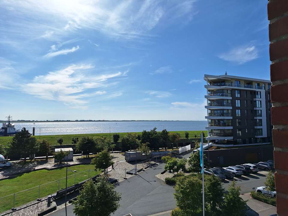 Ausblick im-jaich hotel bremerhaven
