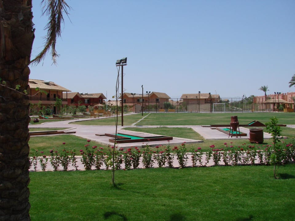 Minigolf und Fussball Pickalbatros Alf Leila Wa Leila Resort - Neverland Hurghada