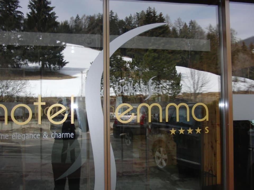 Hoteleingang Bella Vista Hotel Emma