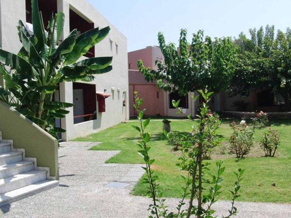 Nette Gartenanlage Eliros Mare