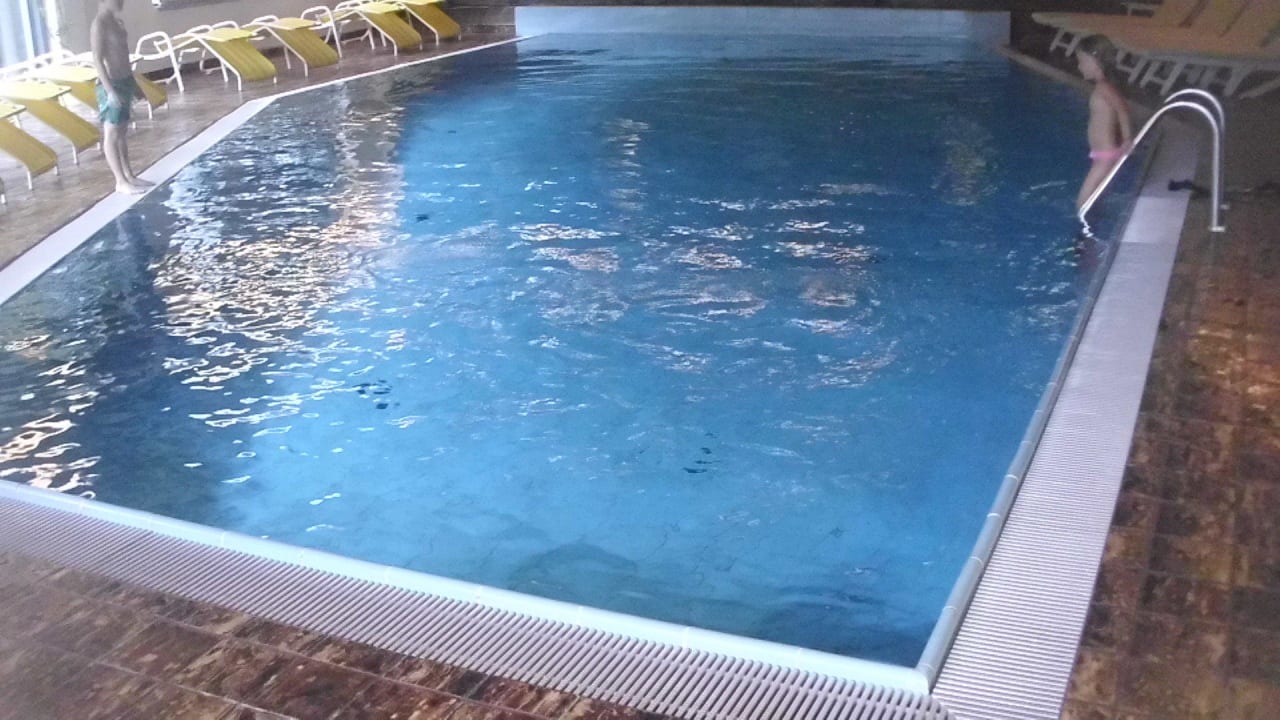 Das Hallenbad Hotel GUT Trattlerhof & Chalets