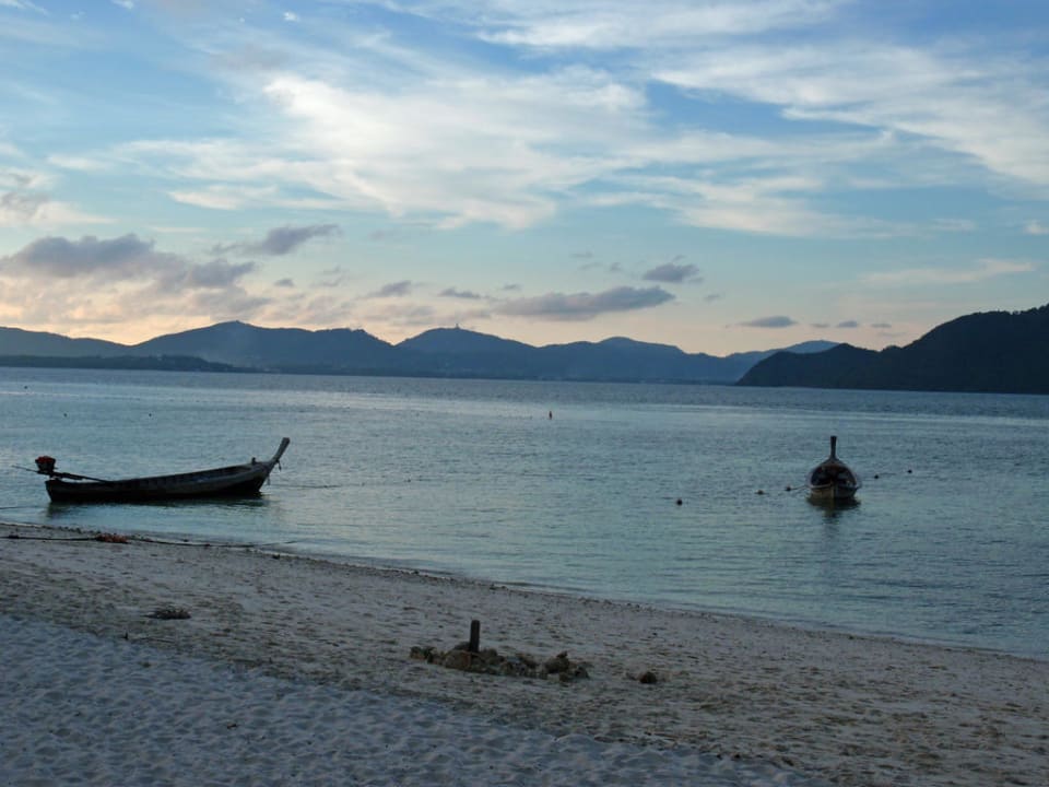 Strand Hotel Coral Island Resort