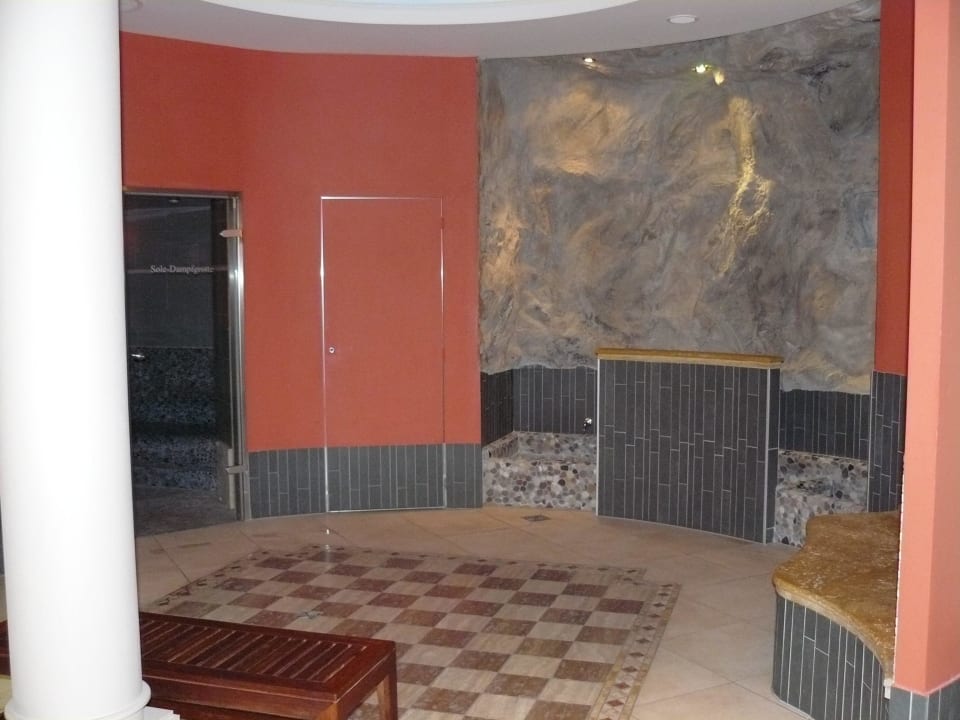 Dampfgrotte und Wasser treten Hotel Reinerhof