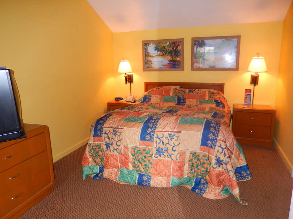 Zimmer Waterside Suites and Marina