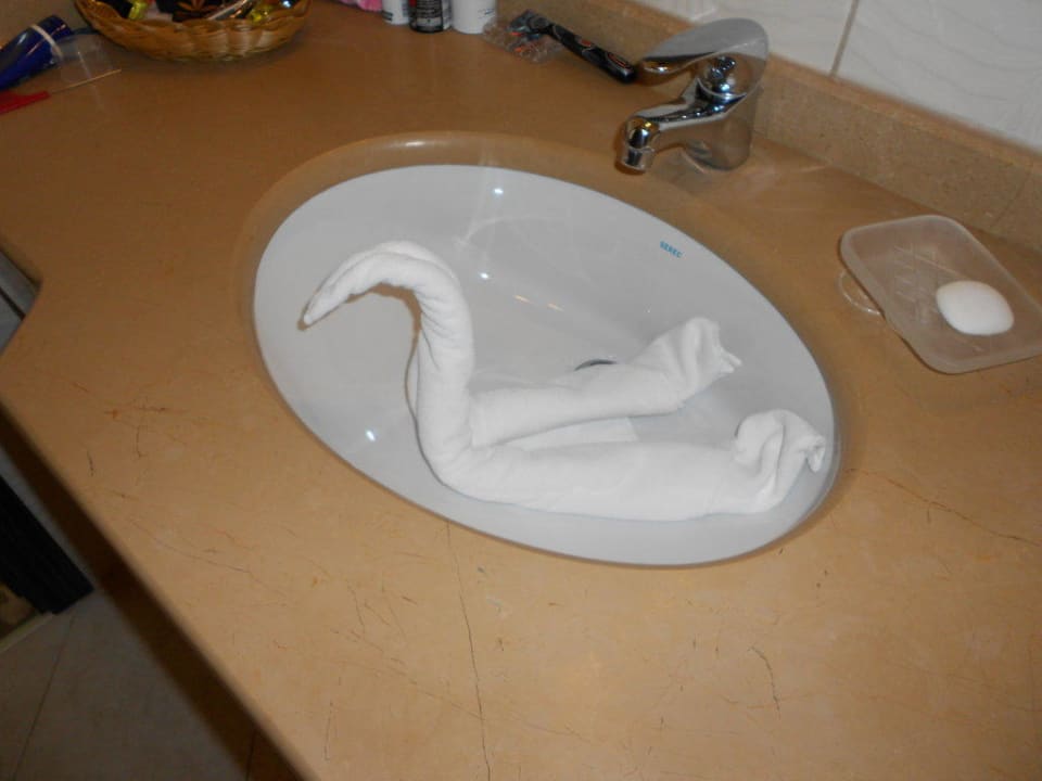 Sehr schöne Tiere im Waschbecken  Aydinbey Kings Palace & Spa