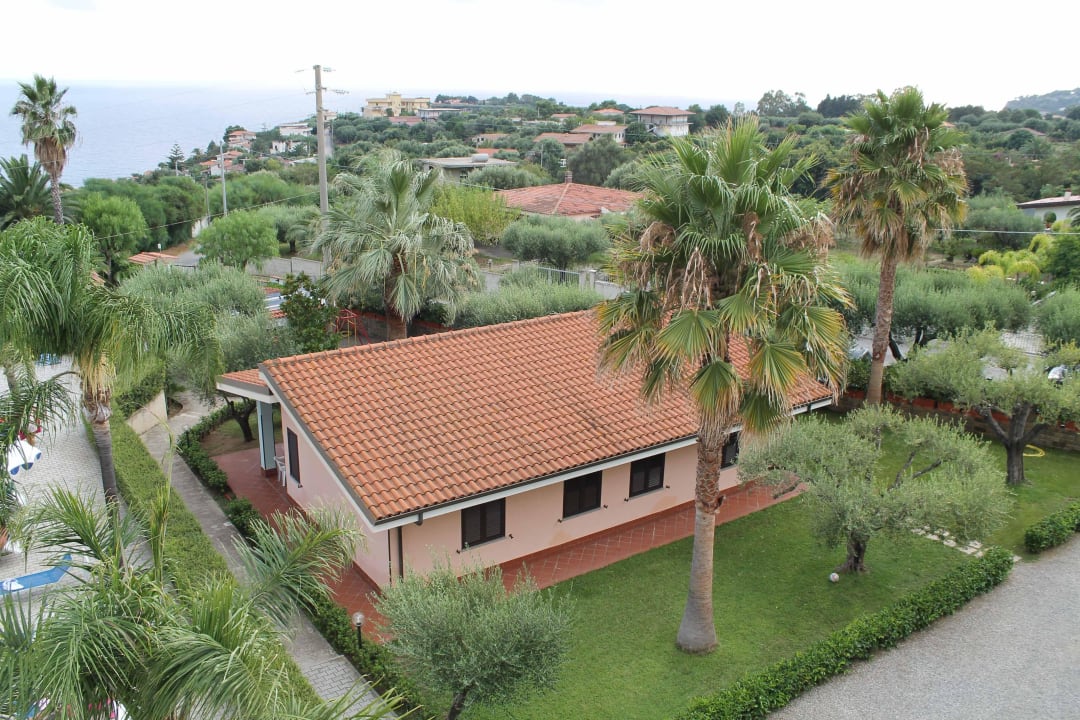 Vista dall'alto sulle villette Hotel Residence Rosy