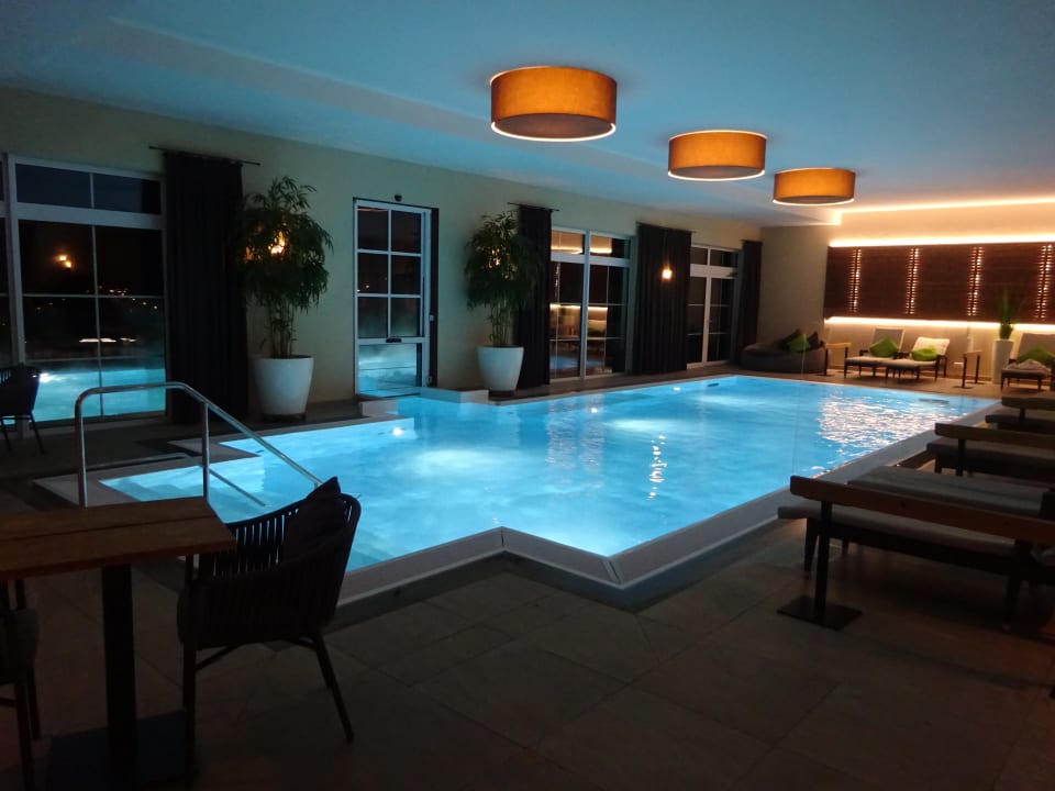 Pool Panoramahotel Oberjoch