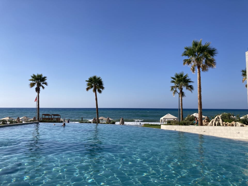 Pool AMIRA Luxury Resort  Adults Only