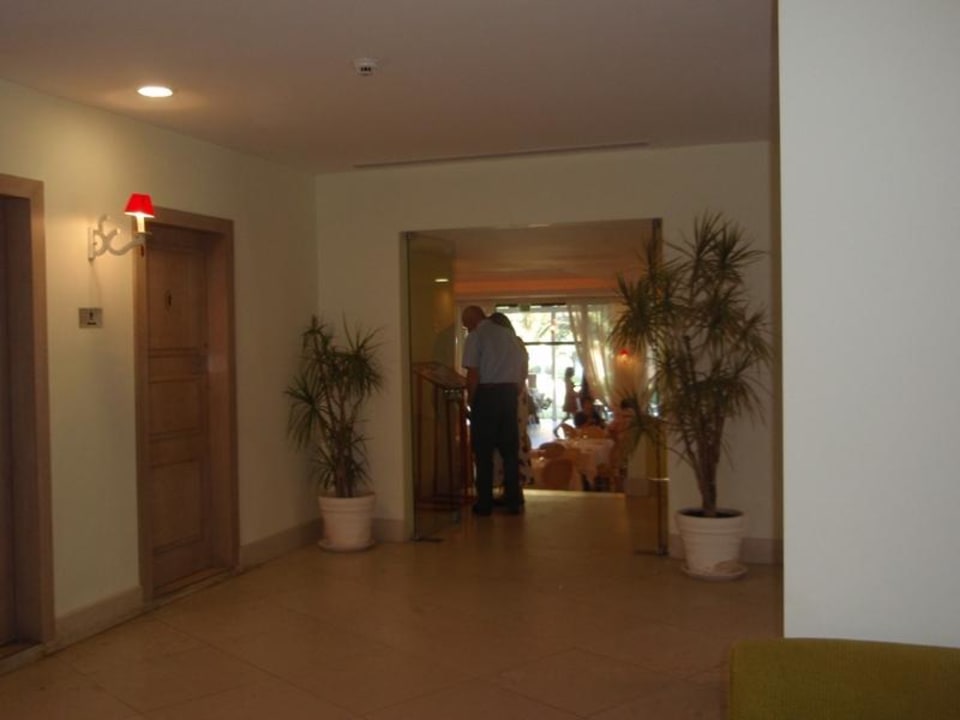 Eingang zum Speisesaal Domes Aulūs Zante, Autograph Collection