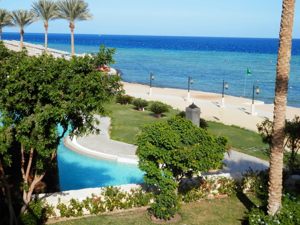 Ausblick von der Poolbar Makadi Spa - Adults only