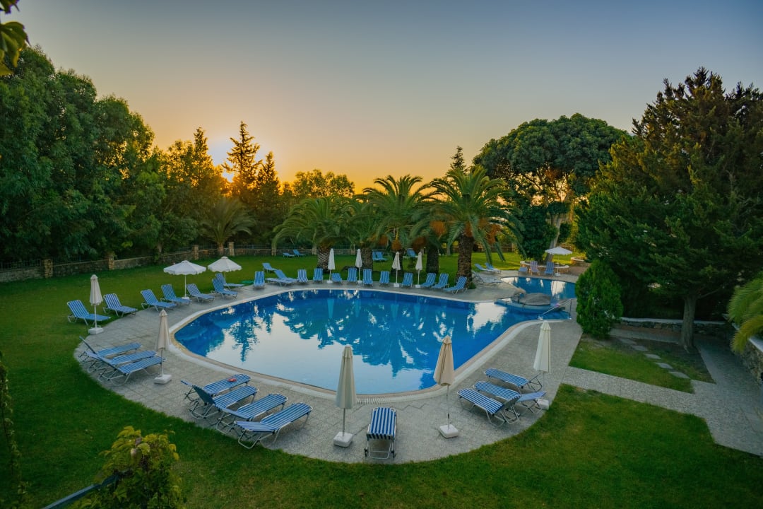 Pool Ekaterini Hotel