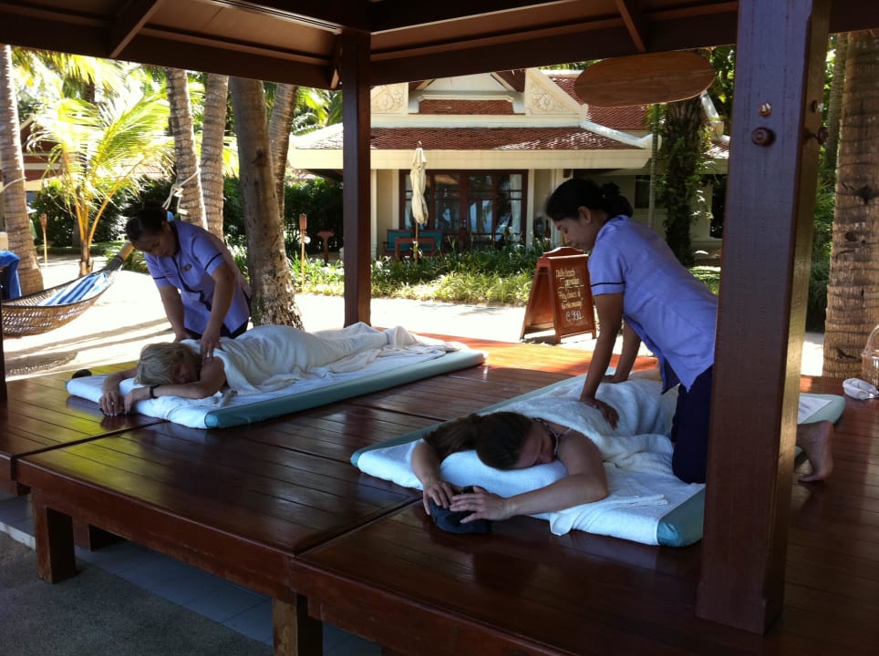 Thiamassage am Strand Santiburi Koh Samui