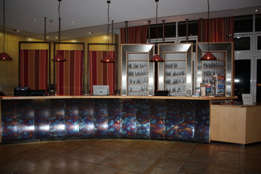Rezeption Hotel Elbflorenz Dresden