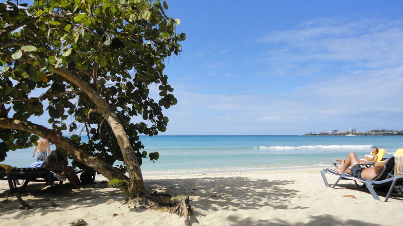 Der Hotelstrand Sunset at the Palms Resort - Adults Only