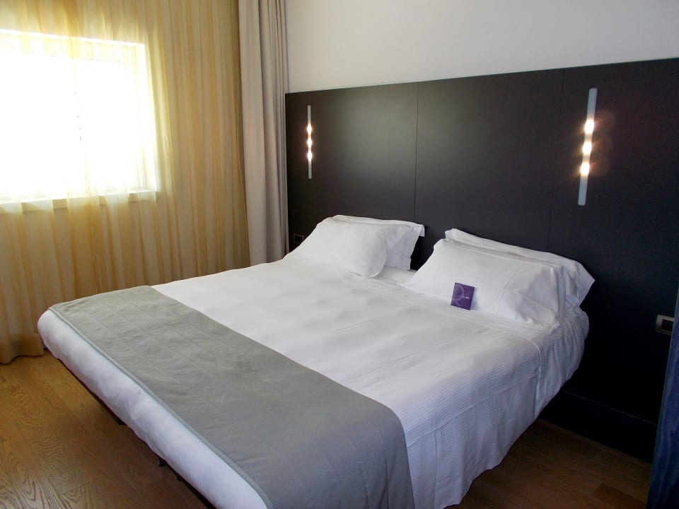 Moderne Einrichtung Mercure Nerocubo Rovereto