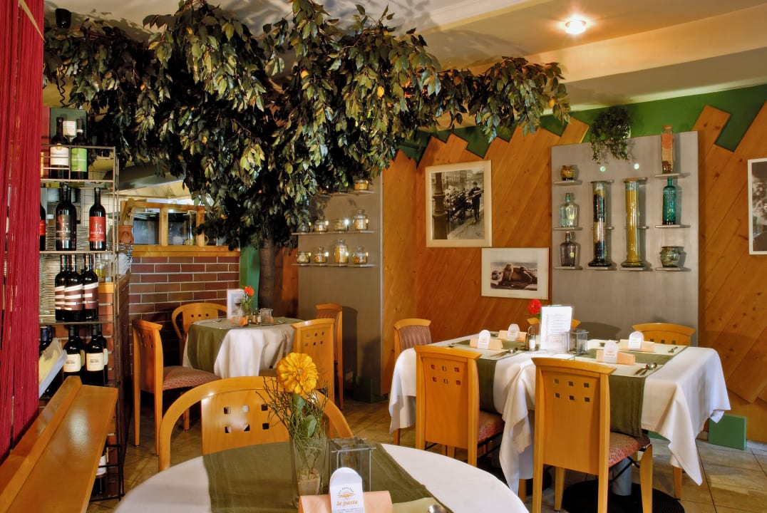 Wir bitten zu Tisch - guten Appetit Das kleine Hotel Ortner