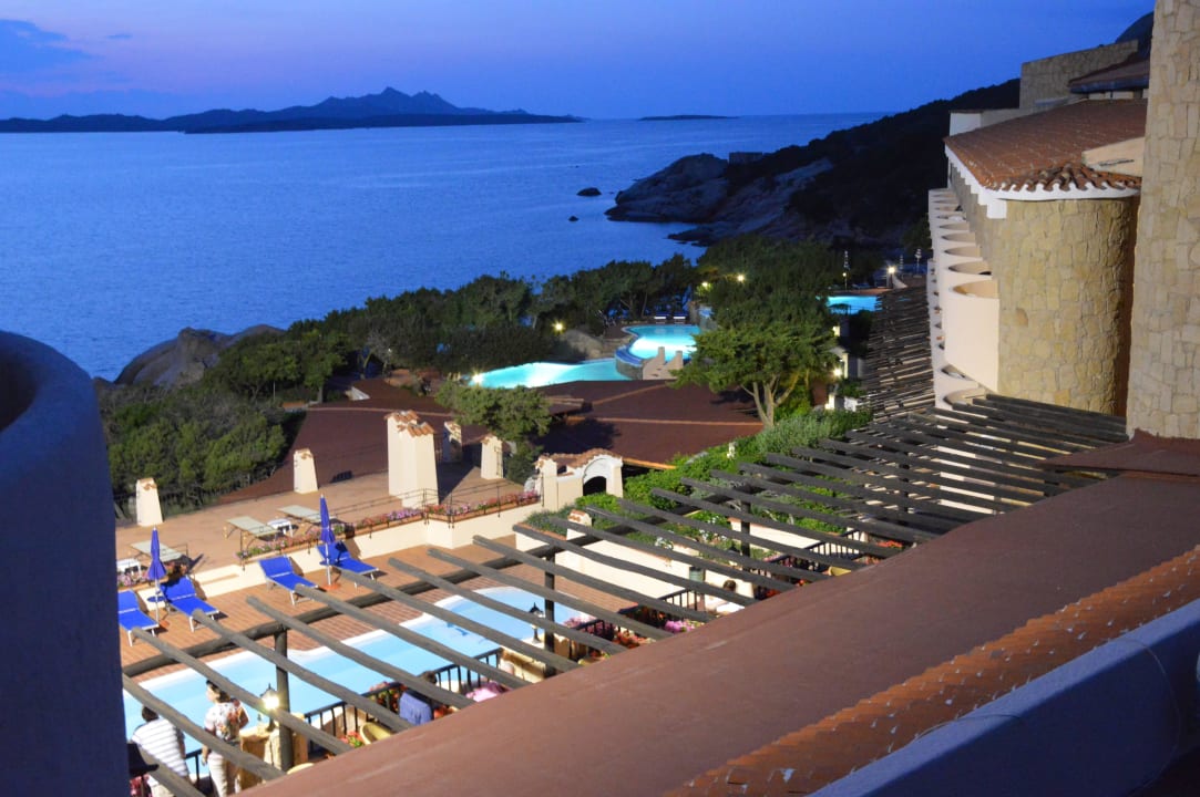 Der seitliche Meerblick bei Abend Grand Hotel Smeraldo Beach