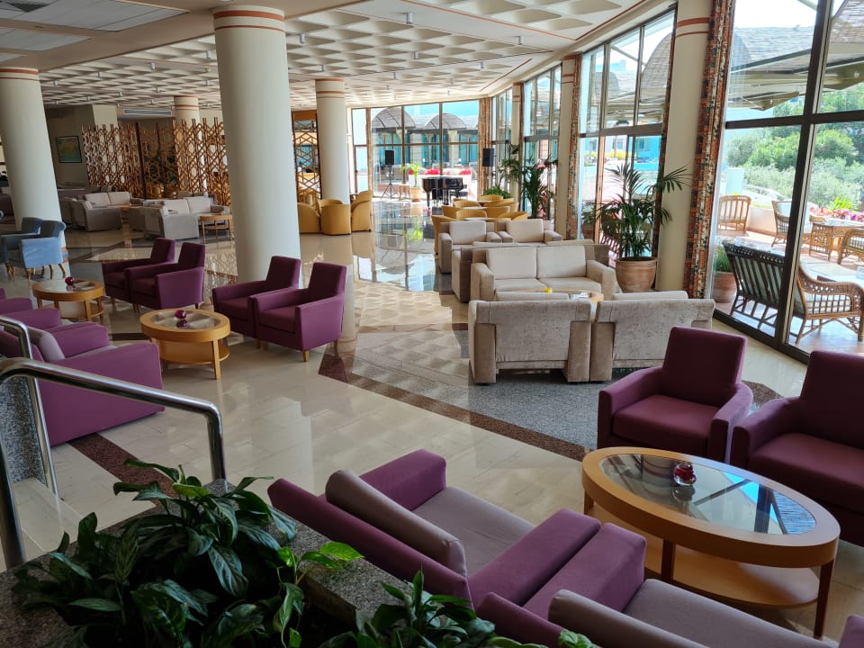 Gastro Constantinou Bros Athena Royal Beach Hotel