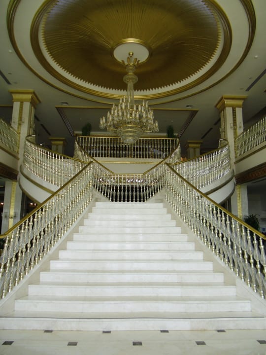 Treppe hinauf zur Lobby Diamond Excellence Resort & Spa