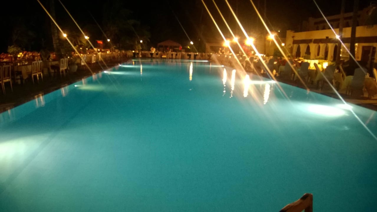 Pool TUI Blue Bahari Zanzibar