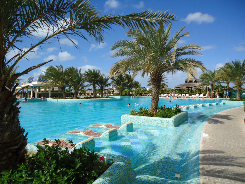 Pool Hotel Riu Karamboa