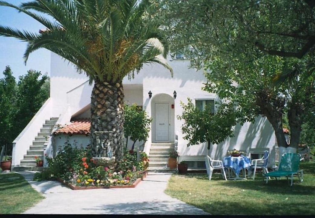 The house Villa Eleni