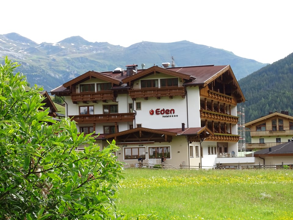 Außenansicht Hotel Eden