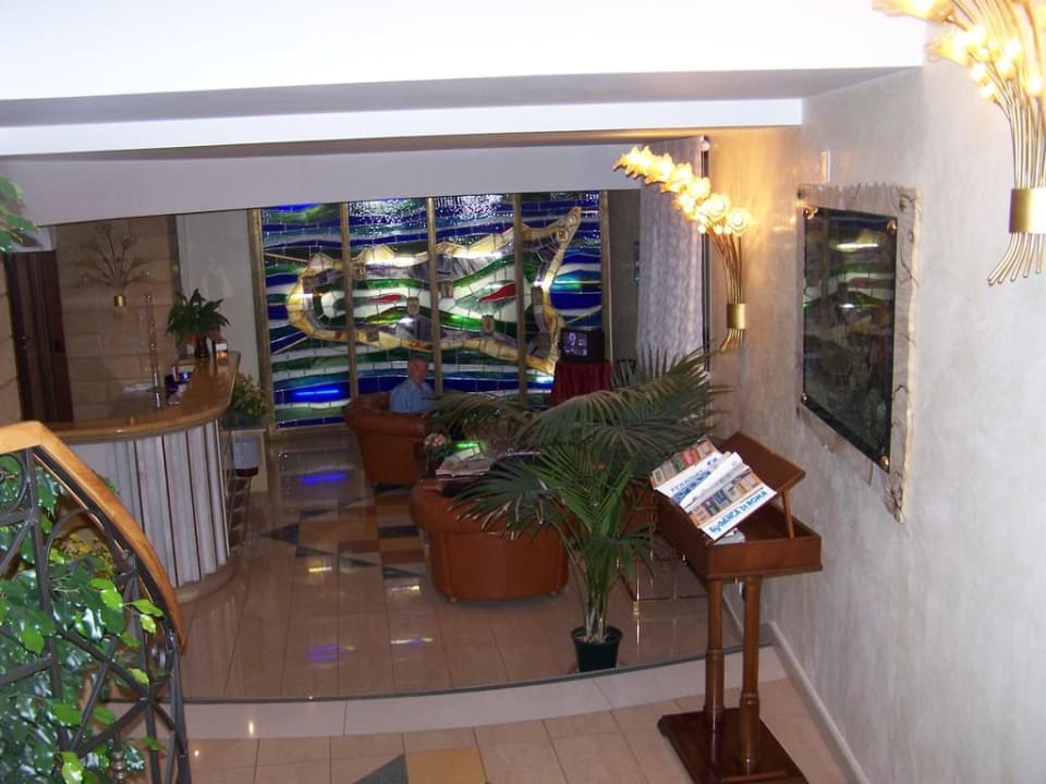 Hall Alessi Palace Hotel