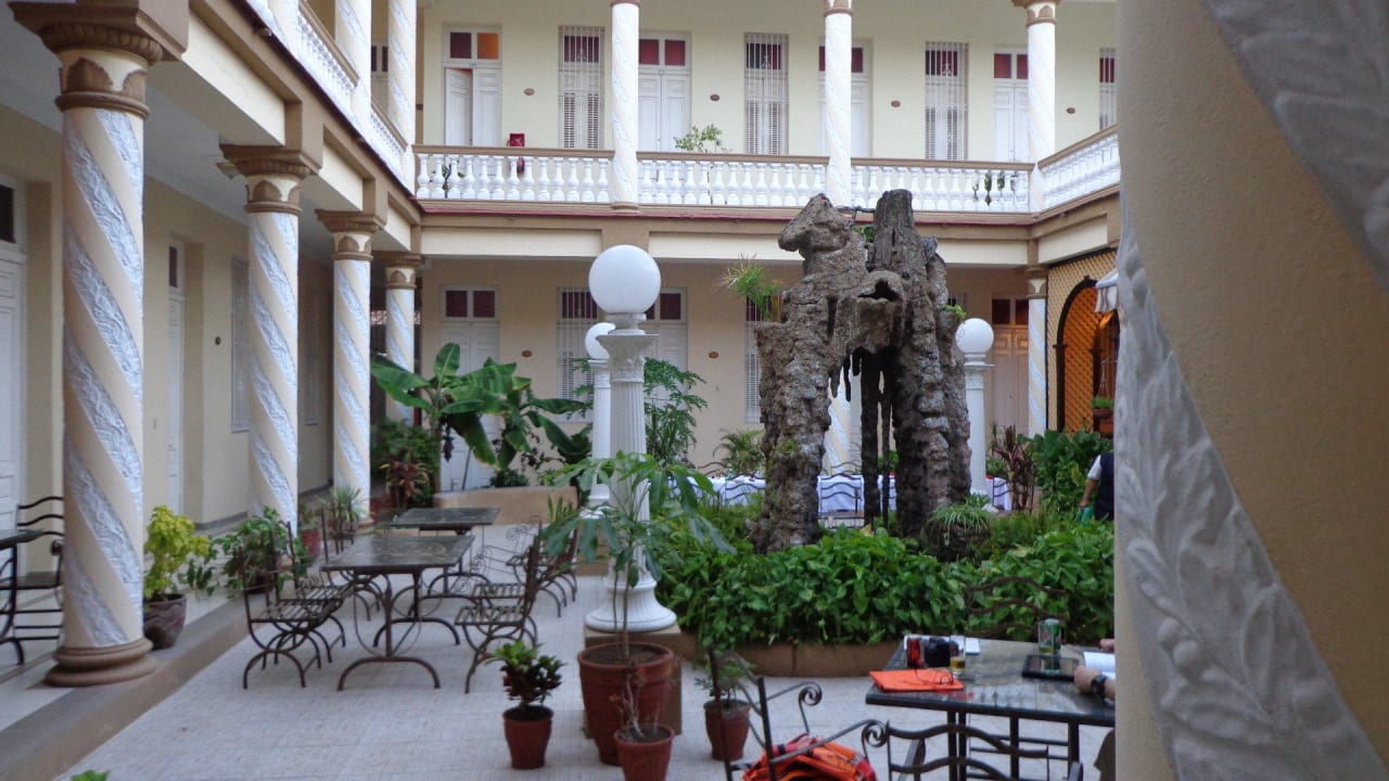 Innenhof Hotel Camagüey Colón