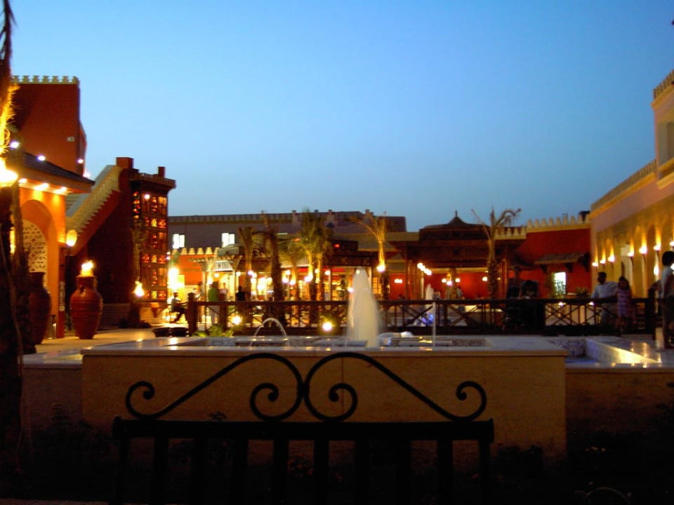 Hofansicht Pickalbatros Alf Leila Wa Leila Resort - Neverland Hurghada