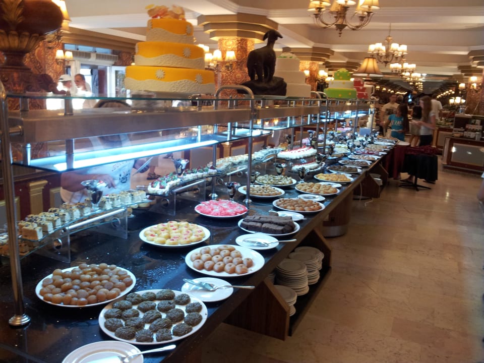 Сладости Botanik Hotel & Resort