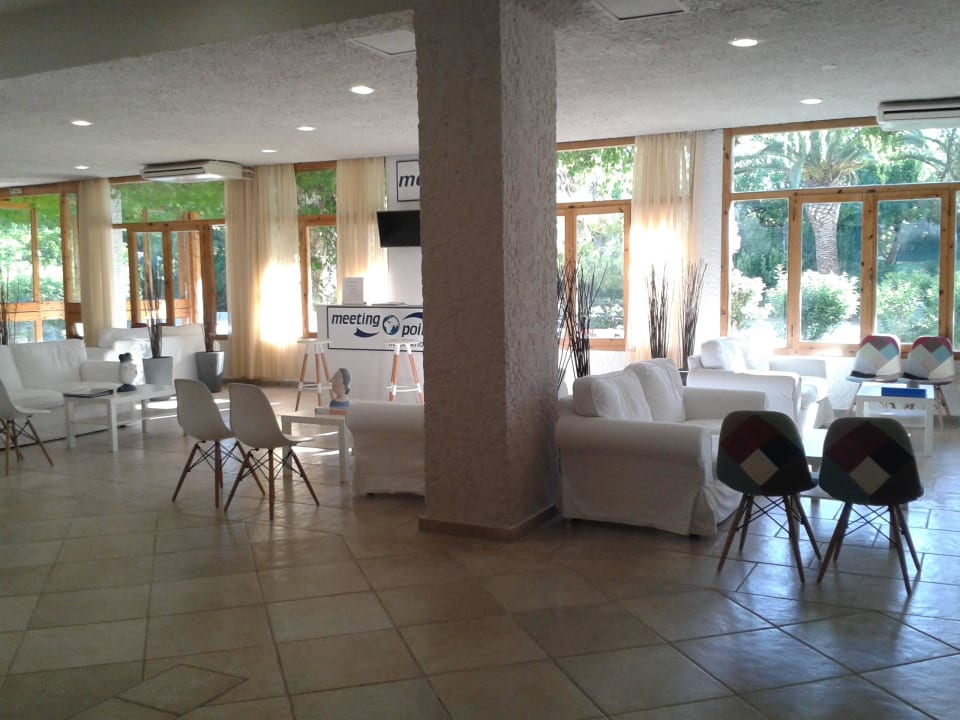 Lobby The Grove Seaside Hotel