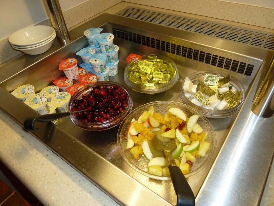 Traurige Continental Breakfast Ecke! Hotel Premier Inn London Hammersmith