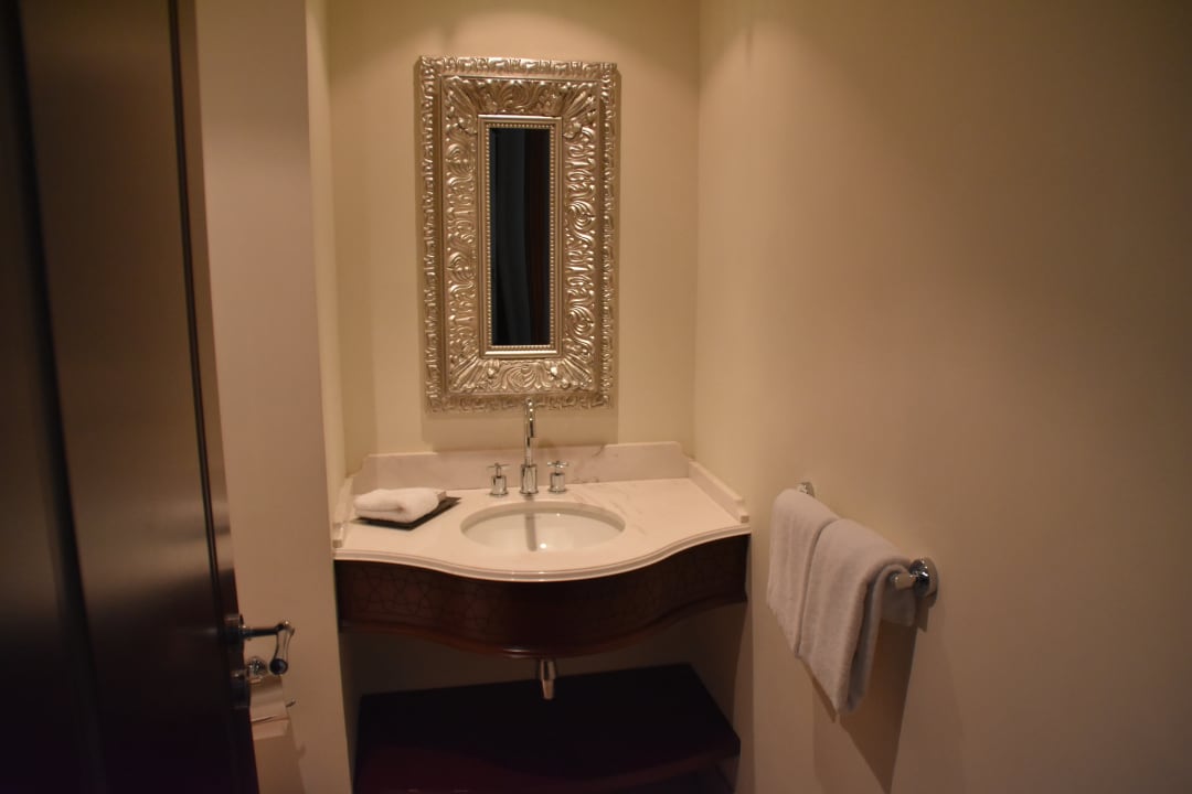 Zimmer Ajman Saray, a Luxury Collection Resort