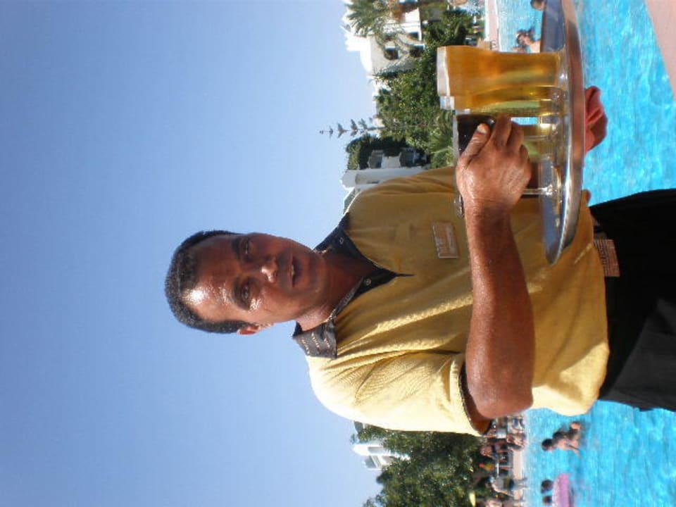 Unser Kellner Adel war wirklich ein Schatz Mahdia Beach & Aquapark