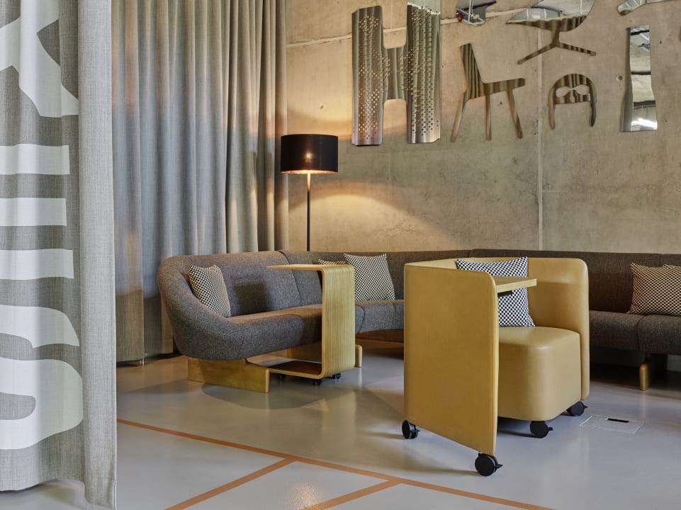 Lobby 25hours Hotel Zürich West