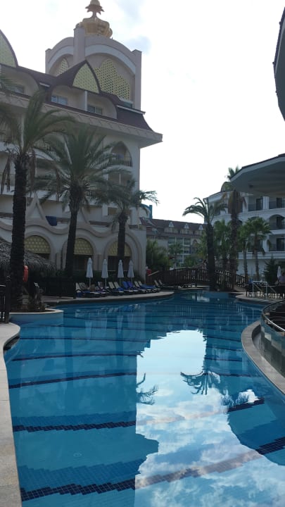 Pool Well Palace Side