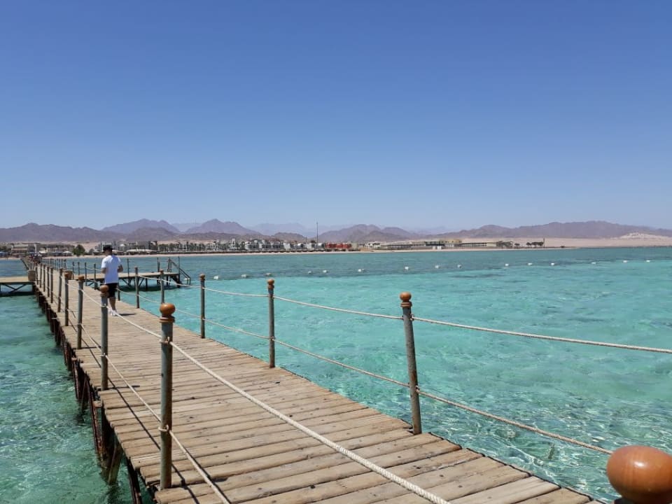 Das ist der Steg zum Meer... Pickalbatros Royal Moderna Resort-Sharm El Sheikh