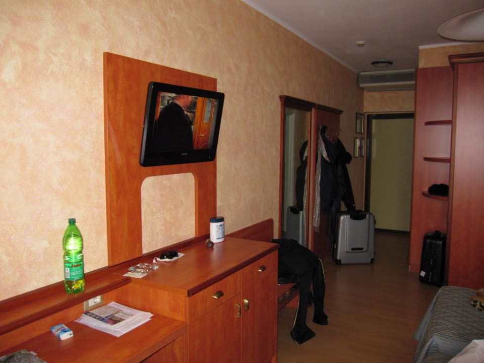 Tolles Zimmer mit LCD TV Hotel Caravel