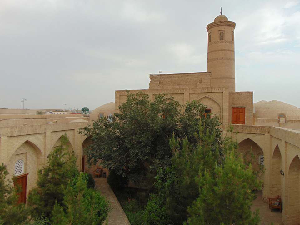 Außenansicht Madrasah Polvon-Qori Boutique