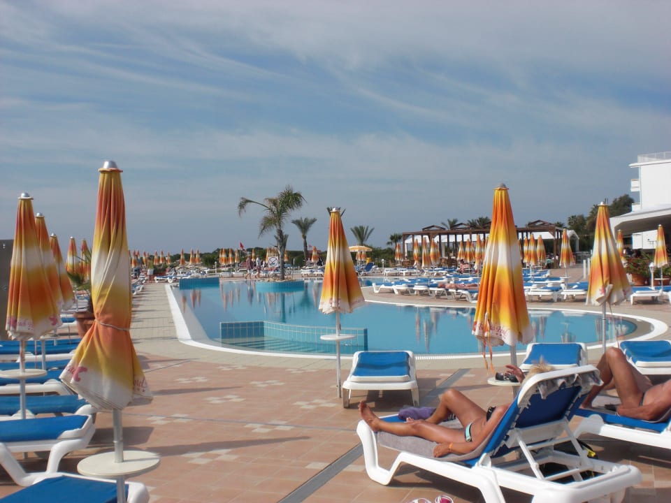 Poolanlage Asterias Beach