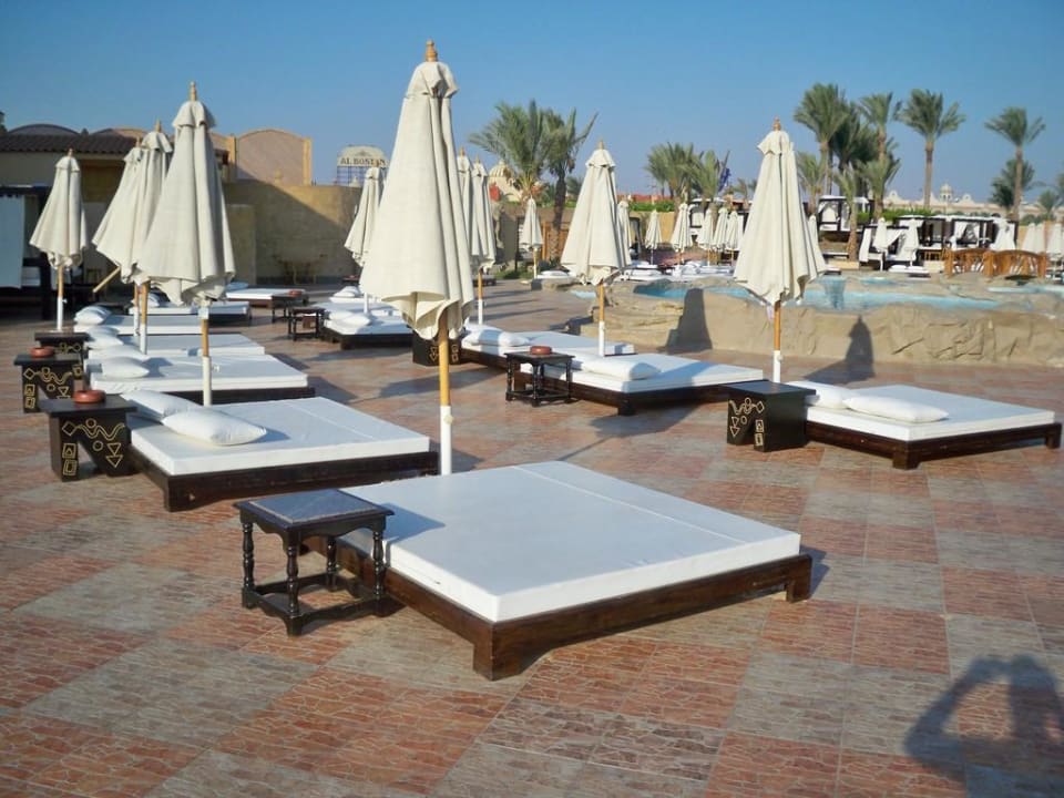 Neue Liegen und Betten Pickalbatros Dana Beach Resort - Hurghada