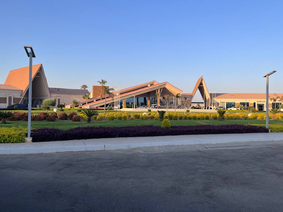 Außenansicht Pickalbatros Sea World Resort - Marsa Alam