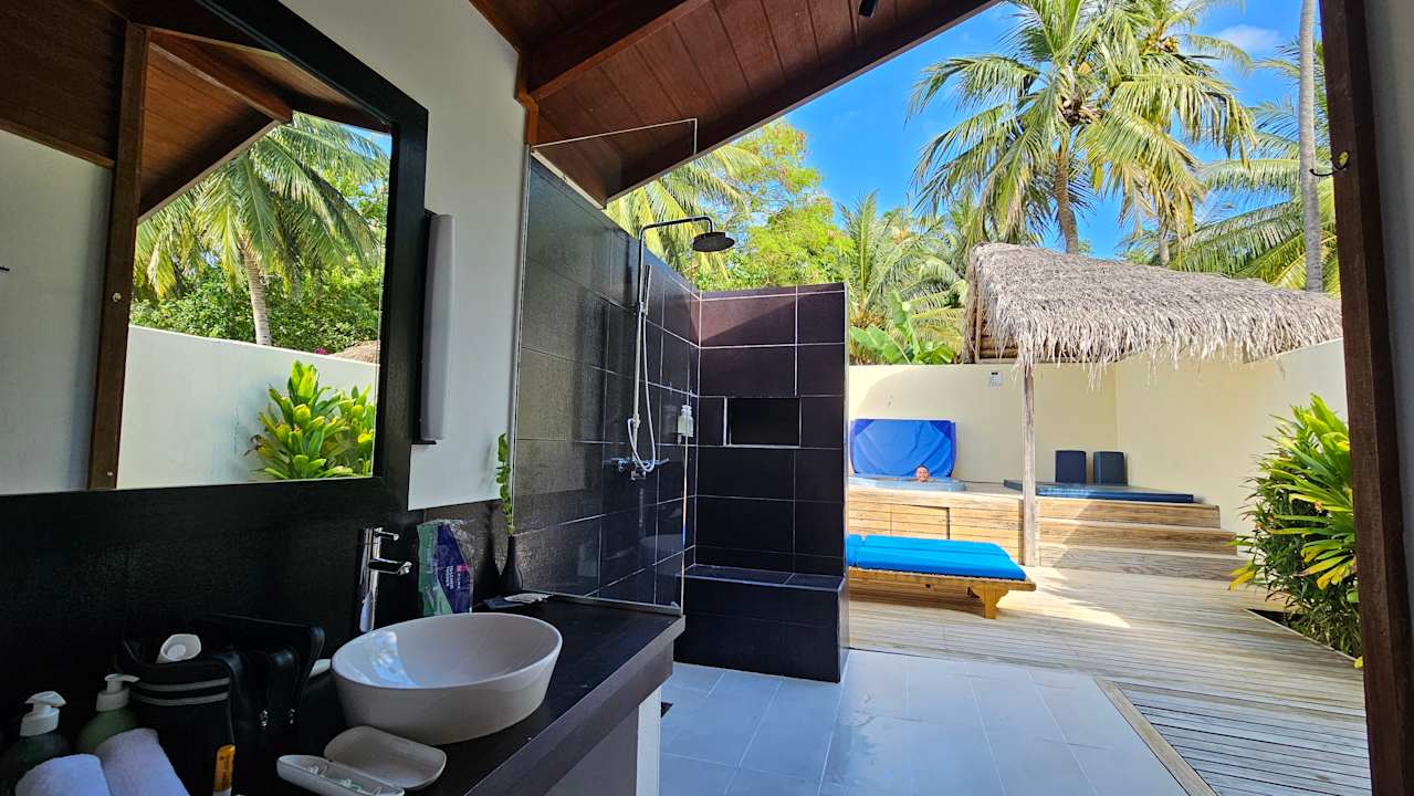 Zimmer Meeru Maldives Resort Island